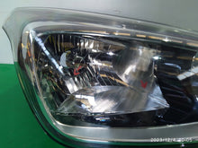 Load image into Gallery viewer, Frontscheinwerfer Hyundai I10 92102-B9000 Rechts Scheinwerfer Headlight