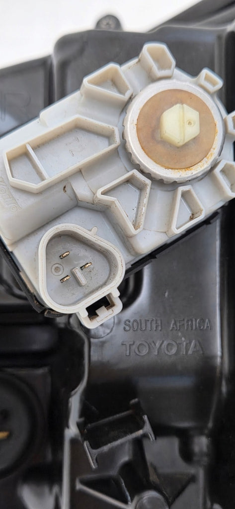 Frontscheinwerfer Toyota Hilux VIII LED Rechts Scheinwerfer Headlight SCH6294041365rr