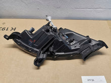 Laden Sie das Bild in den Galerie-Viewer, Frontscheinwerfer Hyundai I20 Links Scheinwerfer Headlight SCH2552647381bu