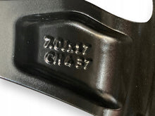 Laden Sie das Bild in den Galerie-Viewer, 1x Alufelge 17 Zoll 7.0&quot; 4x100 37ET 403005140R Renault Captur Rim Wheel