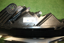 Load image into Gallery viewer, Frontscheinwerfer Dacia Sandero III 260607161R LED Links Scheinwerfer Headlight