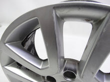 Load image into Gallery viewer, 1x Alufelge 17 Zoll 7.0" 5x112 45ET Glanz Silber 5L0601025H Skoda Yeti Rim Wheel FEL6455156318cl