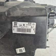 Laden Sie das Bild in den Galerie-Viewer, Frontscheinwerfer Seat Ibiza IV 6J1941022E Rechts Scheinwerfer Headlight SCH3093892905mo