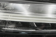 Load image into Gallery viewer, Frontscheinwerfer Volvo V60 II Rechts Scheinwerfer Headlight SCH9372004191of