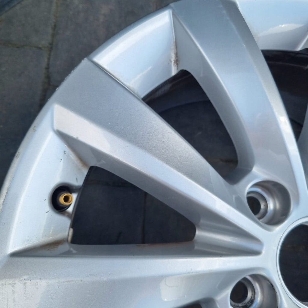 1x Alufelge 16 Zoll 6.5" 5x112 50ET Glanz Silber 5C0601025T VW Beetle Rim Wheel FEL3096678042oo