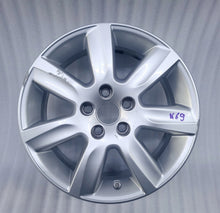 Load image into Gallery viewer, 1x Alufelge 15 Zoll 6.0&quot; 5x100 40ET Glanz Silber 6R0601025D VW Polo Rim Wheel