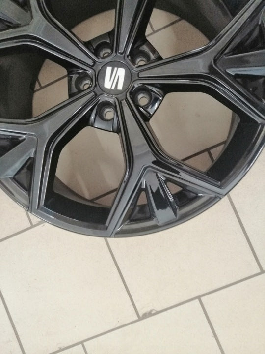 1x Alufelge 19 Zoll 8.0" 5x112 45ET Glanz Schwarz 575601025AQ Seat Ateca FEL4728093230zp