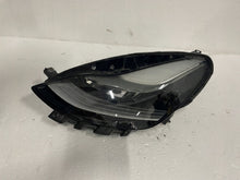 Laden Sie das Bild in den Galerie-Viewer, Frontscheinwerfer Tesla Model 3 1514952-00-D Full LED Links Headlight