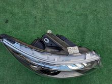 Laden Sie das Bild in den Galerie-Viewer, Frontscheinwerfer Mercedes-Benz Vito W447 A4479061501 LED Rechts Headlight SCH9378764436rn