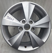Laden Sie das Bild in den Galerie-Viewer, 1x Alufelge 16 Zoll 6.5&quot; 5x112 46ET 5E0601025C Skoda Superb III Octavia