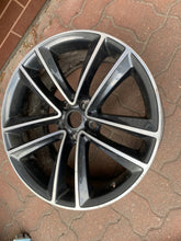 Laden Sie das Bild in den Galerie-Viewer, 1x Alufelge 19 Zoll 8.5" 5x112 25ET Glanz Grau 6887591 BMW 7 G11 Mg Rim Wheel FEL7612757300ic