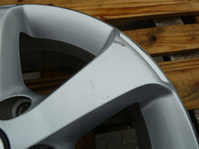 Load image into Gallery viewer, 1x Alufelge 16 Zoll 6.0" 5x112 50ET Glanz Silber 1T4071496 VW Rim Wheel FEL9391853820re