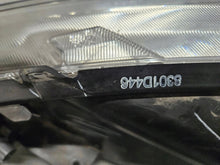 Laden Sie das Bild in den Galerie-Viewer, Frontscheinwerfer Mitsubishi Space Star 8301D446 Rechts Scheinwerfer Headlight