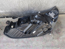 Laden Sie das Bild in den Galerie-Viewer, Frontscheinwerfer Ford Focus NX7B-13E014-CF Rechts Scheinwerfer Headlight SCH1569380392ko