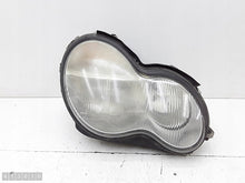 Laden Sie das Bild in den Galerie-Viewer, Frontscheinwerfer Mercedes-Benz W203 0301166272 Rechts Scheinwerfer Headlight SCH9574489845mu