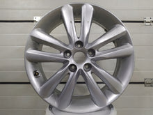 Load image into Gallery viewer, 1x Alufelge 18 Zoll 6.5&quot; 5x114.3 48ET Glanz Silber 52910-2S310 Hyundai Tucson
