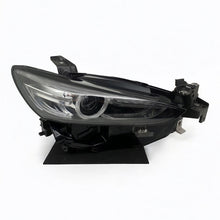 Laden Sie das Bild in den Galerie-Viewer, Frontscheinwerfer Mazda 6 Gj GRF5-51030 LED Rechts Scheinwerfer Headlight