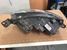 Laden Sie das Bild in den Galerie-Viewer, Frontscheinwerfer Citroën Berlingo 9816824780 Rechts Scheinwerfer Headlight