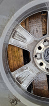 Load image into Gallery viewer, 1x Alufelge 17 Zoll 7.0&quot; 5x112 48 5ET A2054012400 Mercedes-Benz W205 Rim Wheel