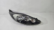 Laden Sie das Bild in den Galerie-Viewer, Frontscheinwerfer Ford Fiesta I VII 1434257174 Rechts Scheinwerfer Headlight SCH2881587922mw