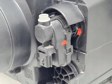 Laden Sie das Bild in den Galerie-Viewer, Frontscheinwerfer Renault Trafic III 260600500R Links Scheinwerfer Headlight SCH5706431159hf
