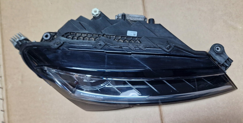 Frontscheinwerfer Skoda Superb III 3V1941016D Xenon Rechts Headlight