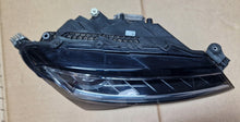 Load image into Gallery viewer, Frontscheinwerfer Skoda Superb III 3V1941016D Xenon Rechts Headlight