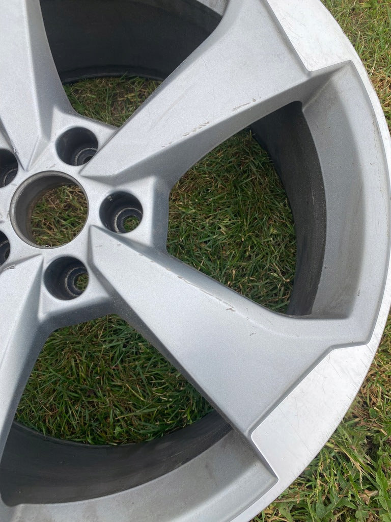 1x Alufelge 19 Zoll 8.5" 5x112 40ET Glanz Silber 8W0601025 Audi A4 Rim Wheel FEL4781652582yp