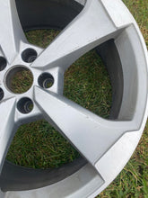 Load image into Gallery viewer, 1x Alufelge 19 Zoll 8.5" 5x112 40ET Glanz Silber 8W0601025 Audi A4 Rim Wheel FEL4781652582yp