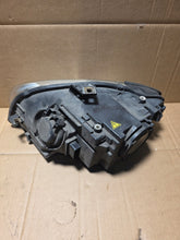 Laden Sie das Bild in den Galerie-Viewer, Frontscheinwerfer Audi A4 Avant B7 8E0941029BM Xenon Rechts oder Links SCH6948013426ix