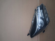 Laden Sie das Bild in den Galerie-Viewer, Frontscheinwerfer Toyota Yaris Rechts Scheinwerfer Headlight SCH6364234912rp