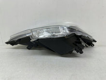 Laden Sie das Bild in den Galerie-Viewer, Frontscheinwerfer Mitsubishi Space W Star 8301D445 Ein Stück (Rechts oder Links)