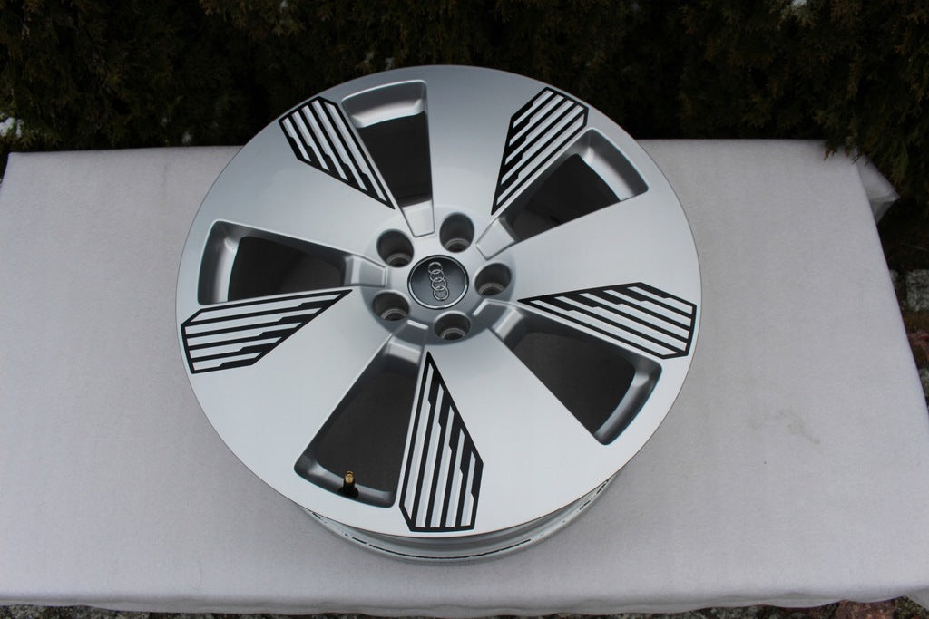 1x Alufelge 19 Zoll 8.5" 5x112 4KE601025Q Audi E-Tron Rim Wheel FEL3844395165ic