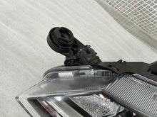 Load image into Gallery viewer, Frontscheinwerfer Seat Ibiza Arona 89320105 Links Scheinwerfer Headlight