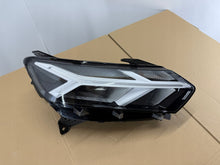 Laden Sie das Bild in den Galerie-Viewer, Frontscheinwerfer Dacia Sandero III Logan Jogger 260107978R Full LED Rechts