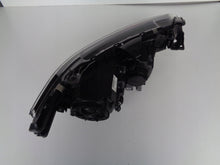 Laden Sie das Bild in den Galerie-Viewer, Frontscheinwerfer Mitsubishi Outlander III 8301C8-53 LED Rechts oder Links