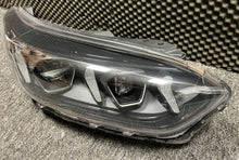 Laden Sie das Bild in den Galerie-Viewer, Frontscheinwerfer Kia Ceed J792111020 Rechts Scheinwerfer Headlight SCH6781793126zw