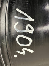 Laden Sie das Bild in den Galerie-Viewer, 1x Alufelge 19 Zoll 7.5" 5x112 50ET Glanz Schwarz 10A601025S VW I Rim Wheel FEL1968997025jn