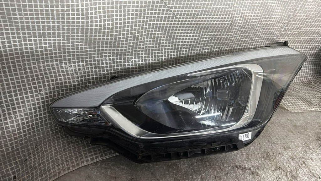 Frontscheinwerfer Hyundai I20 Links Scheinwerfer Headlight SCH3867074003oy
