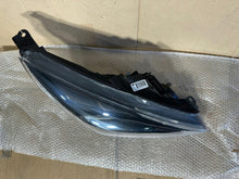Laden Sie das Bild in den Galerie-Viewer, Frontscheinwerfer Ford Focus III F1EB-13W029-AGA Rechts Scheinwerfer Headlight SCH1906888296el