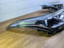 Laden Sie das Bild in den Galerie-Viewer, Frontscheinwerfer Toyota Chr 81130-F4030 Rechts Scheinwerfer Headlight SCH6777178482mn