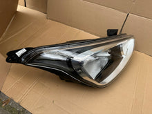 Laden Sie das Bild in den Galerie-Viewer, Frontscheinwerfer Hyundai I10 92102-B9000 Rechts Scheinwerfer Headlight