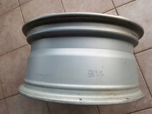 Laden Sie das Bild in den Galerie-Viewer, 1x Alufelge 17 Zoll 7.5" 5x114.3 50ET Glanz Silber Mazda Cx5 Cx3 Rim Wheel FEL3580500065yq