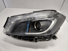 Laden Sie das Bild in den Galerie-Viewer, Frontscheinwerfer Mercedes-Benz W176 A1768201161 Xenon Links Headlight SCH7261409014qt