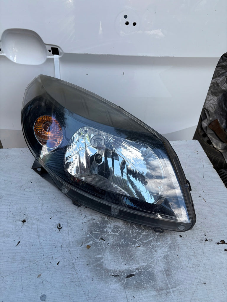 Frontscheinwerfer Dacia Sandero 260104793R Rechts Scheinwerfer Headlight