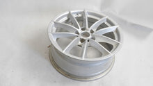 Laden Sie das Bild in den Galerie-Viewer, 1x Alufelge 17 Zoll 7.5" 5x112 27ET Glanz Silber 6868217 BMW G31 G30 G32 G11 G12 FEL7442159911ga