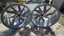 Laden Sie das Bild in den Galerie-Viewer, 4x Alufelge 18 Zoll 8.0" 5x112 40ET Glanz Silber 5FF601025C Cupra Formentor Leon FEL4364982218yr