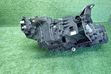 Laden Sie das Bild in den Galerie-Viewer, Frontscheinwerfer BMW 2 U06 5A42247-05 Links Scheinwerfer Headlight SCH3313640699zi