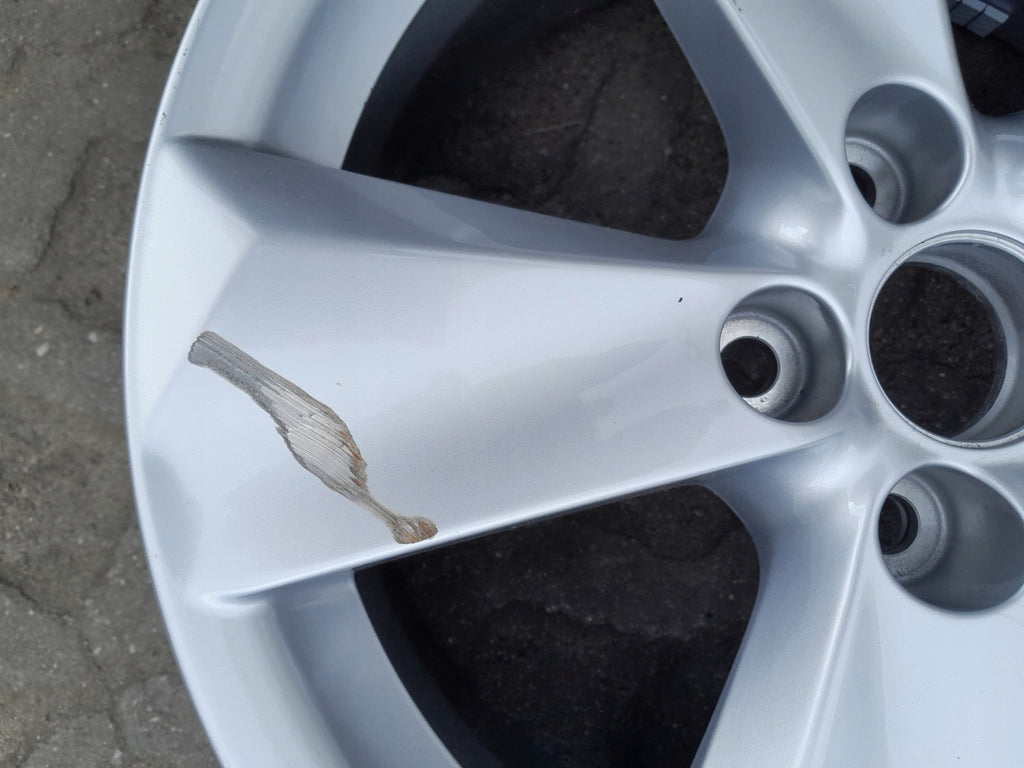 1x Alufelge 17 Zoll 7.0" 5x114.3 35ET Glanz Silber PZ406-X3671-ZC Lexus FEL5459272980il