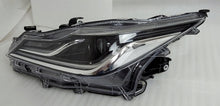 Laden Sie das Bild in den Galerie-Viewer, Frontscheinwerfer Toyota Corolla 81150-02T51-00 Links Scheinwerfer Headlight SCH4442574753om